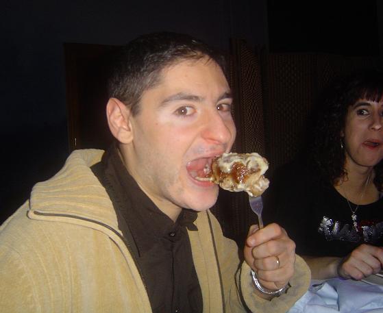 LA COMIDA CAN&Iacute;BAL EN EL RESTAURANTE